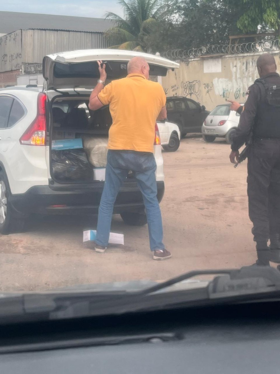 Funcionário preso por roubar material hospitalar de prefeitura é ligado aos políticos que comandam a cidade